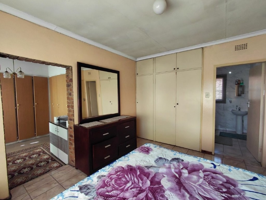 3 Bedroom Property for Sale in Klippoortje Gauteng