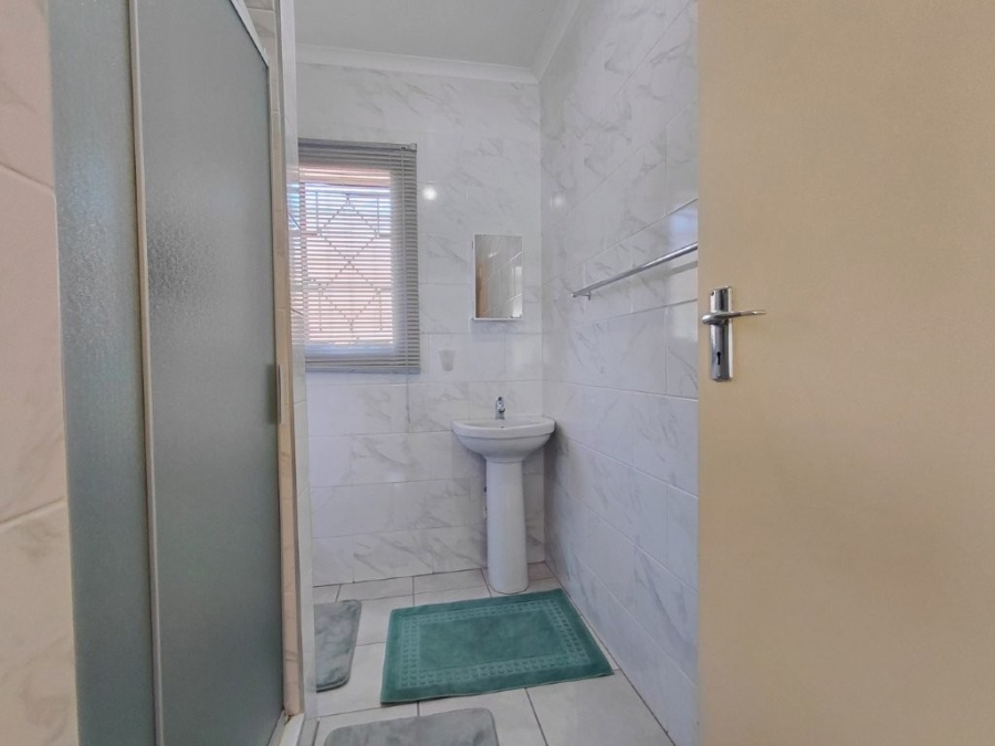 3 Bedroom Property for Sale in Klippoortje Gauteng