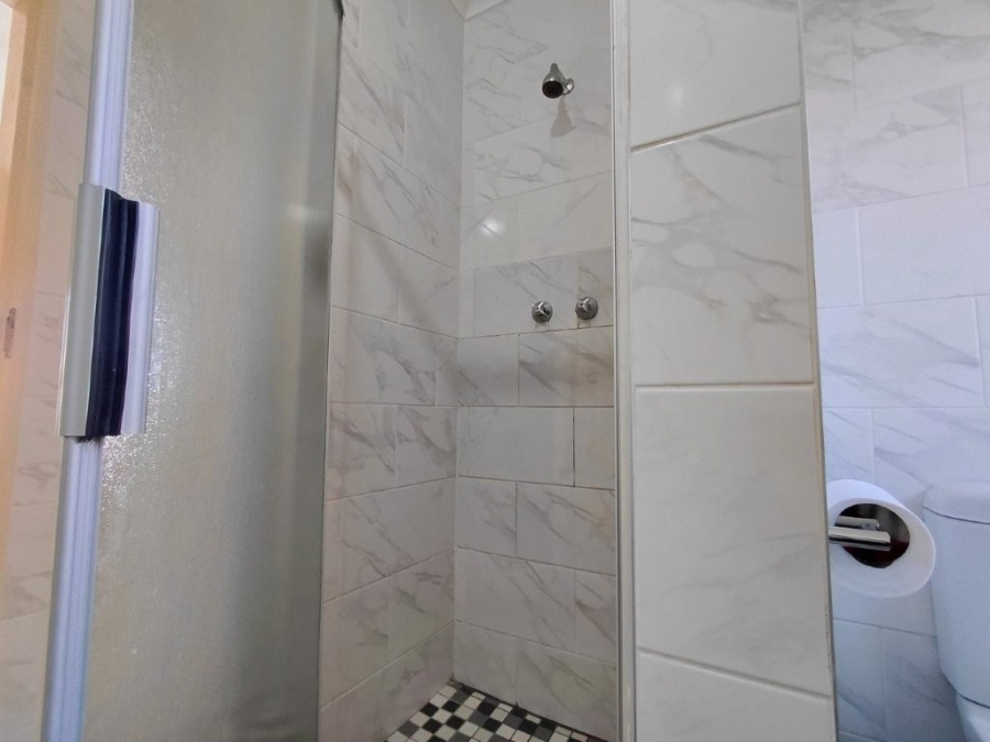 3 Bedroom Property for Sale in Klippoortje Gauteng