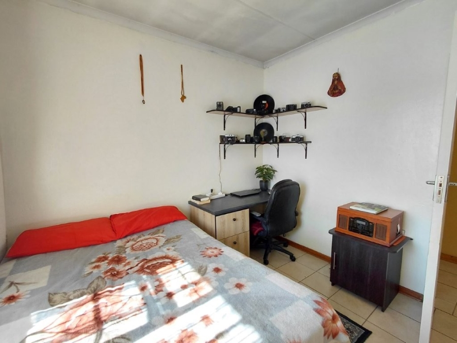 3 Bedroom Property for Sale in Klippoortje Gauteng