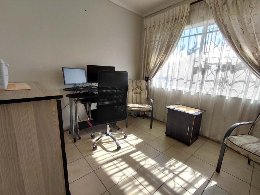 3 Bedroom Property for Sale in Klippoortje Gauteng