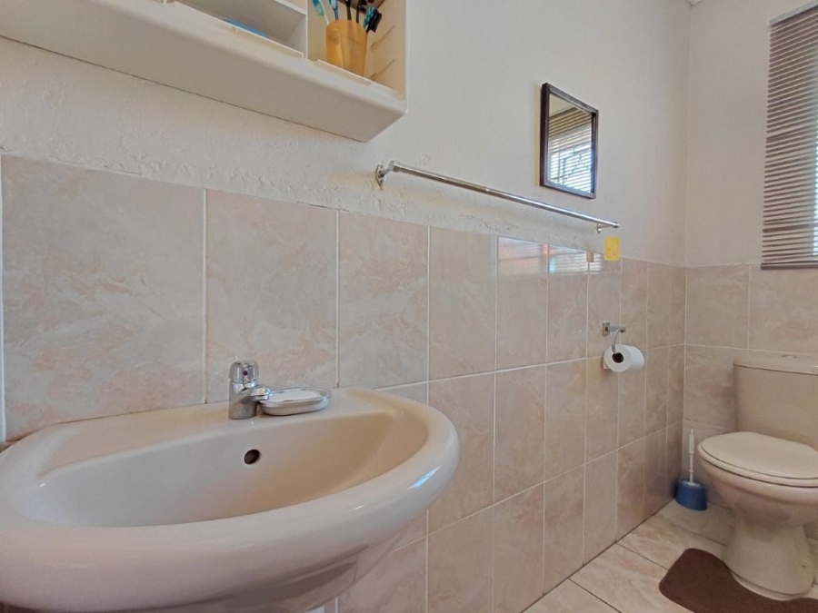 3 Bedroom Property for Sale in Klippoortje Gauteng