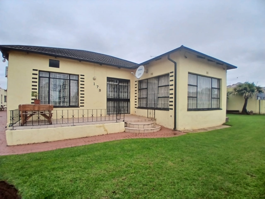 3 Bedroom Property for Sale in Brakpan Central Gauteng