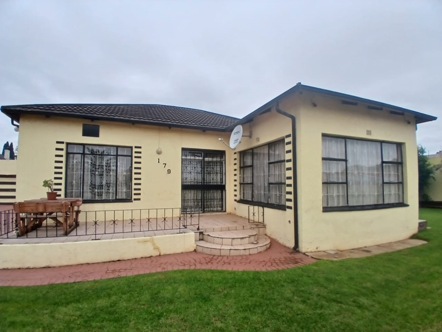 3 Bedroom Property for Sale in Brakpan Central Gauteng