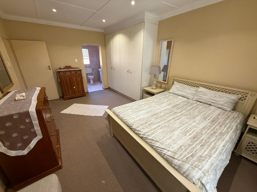5 Bedroom Property for Sale in Atlasville Gauteng
