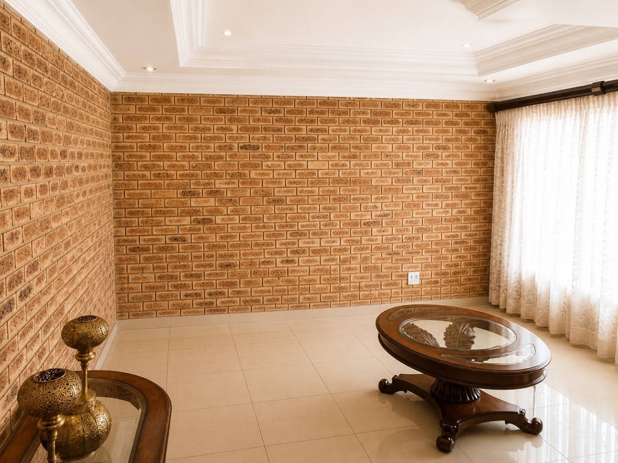 3 Bedroom Property for Sale in Falcon Ridge Gauteng