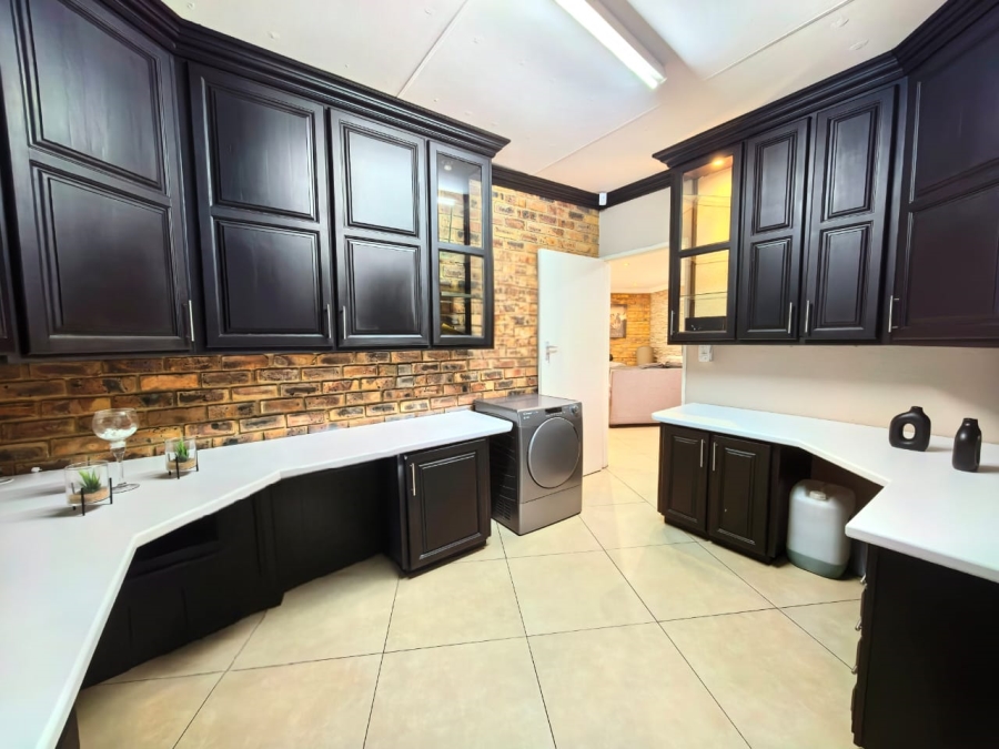 4 Bedroom Property for Sale in Vanderbijlpark SE Gauteng