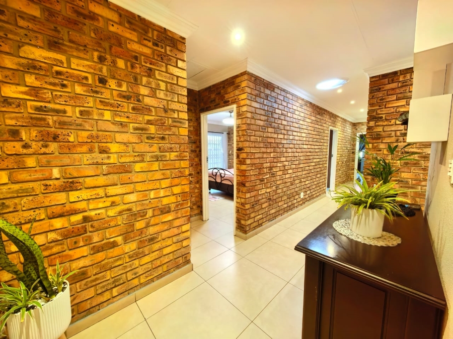 4 Bedroom Property for Sale in Vanderbijlpark SE Gauteng