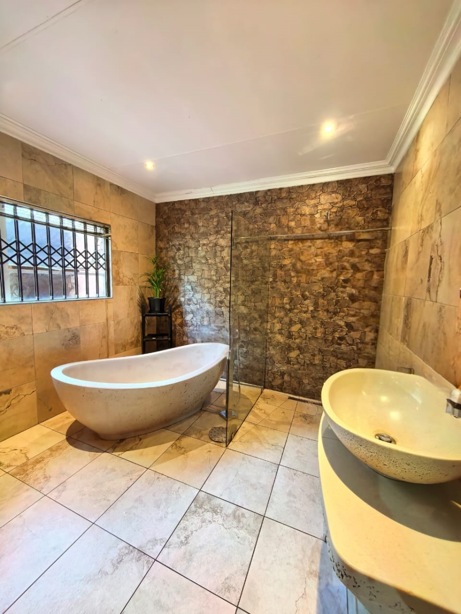 4 Bedroom Property for Sale in Vanderbijlpark SE Gauteng