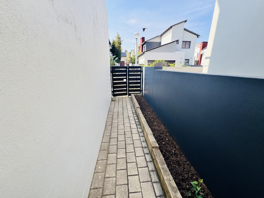 3 Bedroom Property for Sale in Maroeladal Gauteng