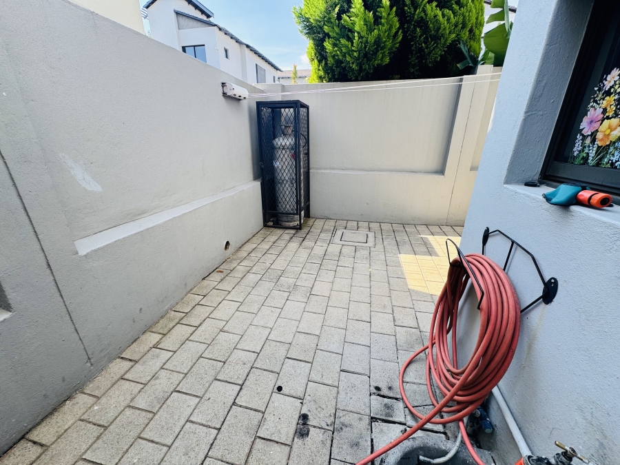 3 Bedroom Property for Sale in Maroeladal Gauteng