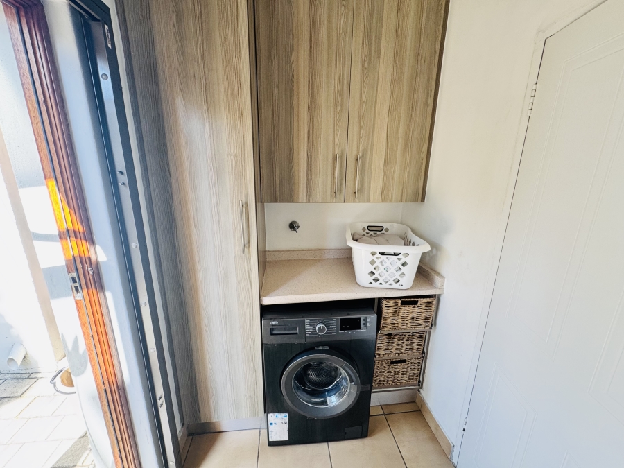 3 Bedroom Property for Sale in Maroeladal Gauteng