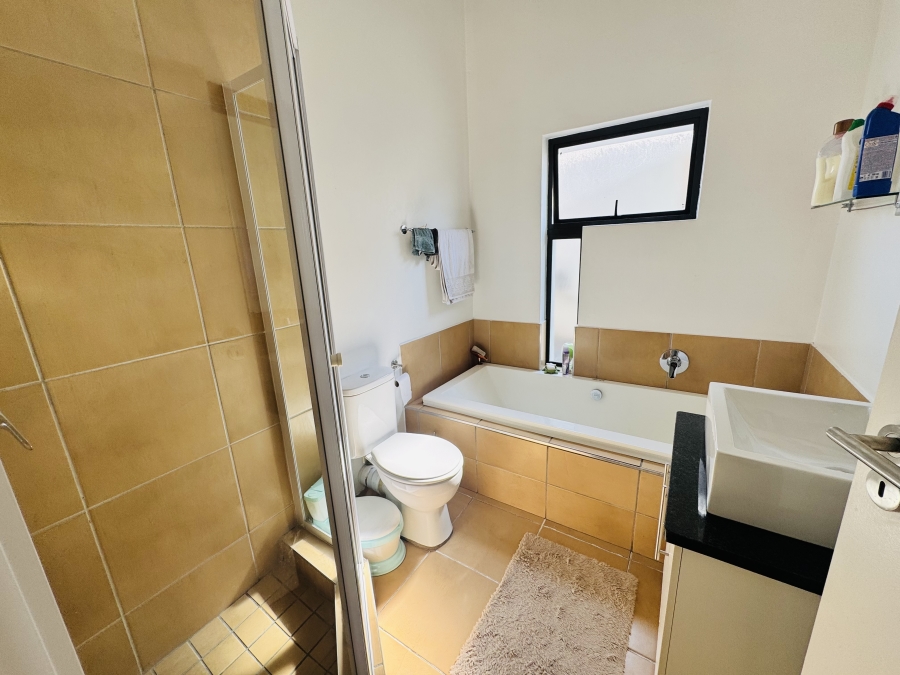 3 Bedroom Property for Sale in Maroeladal Gauteng