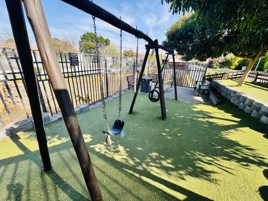 3 Bedroom Property for Sale in Maroeladal Gauteng