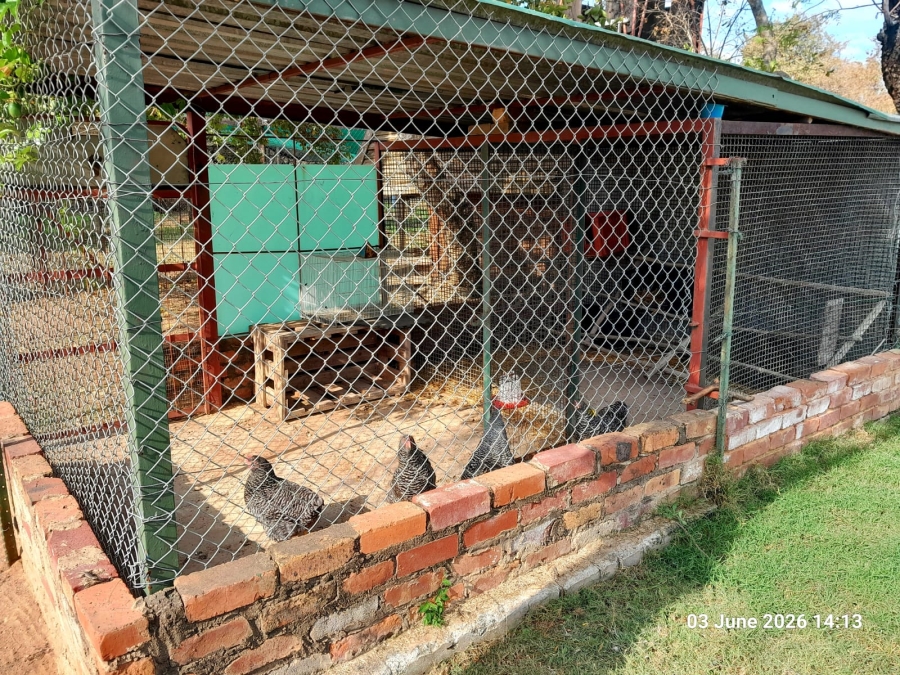 6 Bedroom Property for Sale in Pretoria North Gauteng