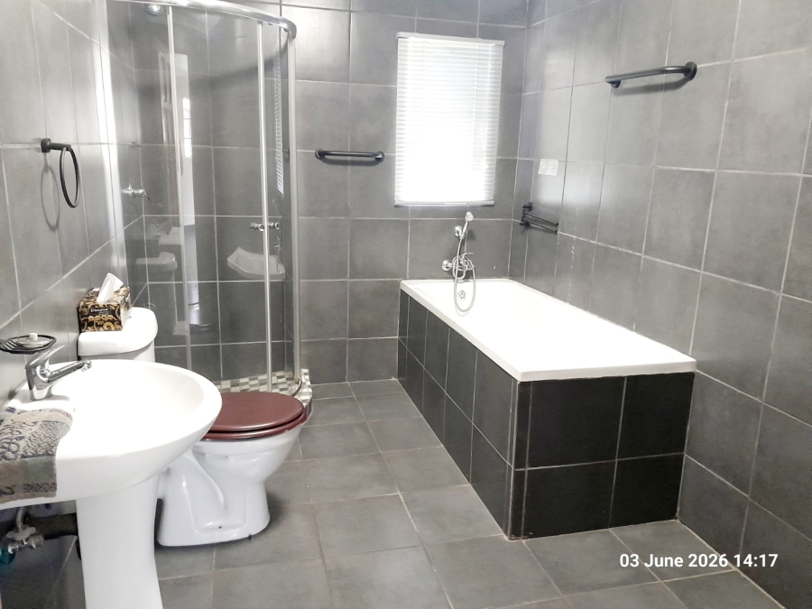 6 Bedroom Property for Sale in Pretoria North Gauteng
