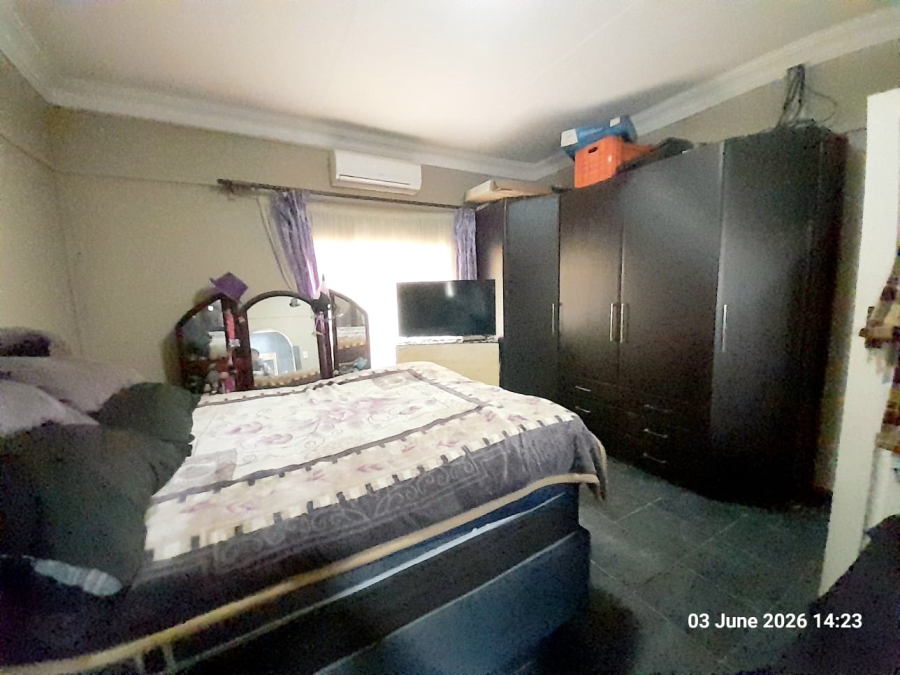 6 Bedroom Property for Sale in Pretoria North Gauteng