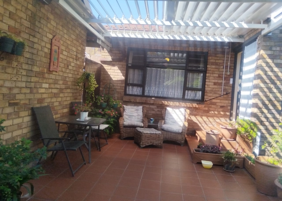 2 Bedroom Property for Sale in Croydon Gauteng