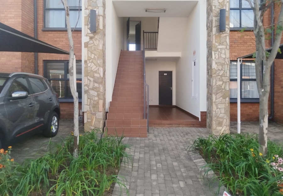 3 Bedroom Property for Sale in Greenstone Crest Gauteng
