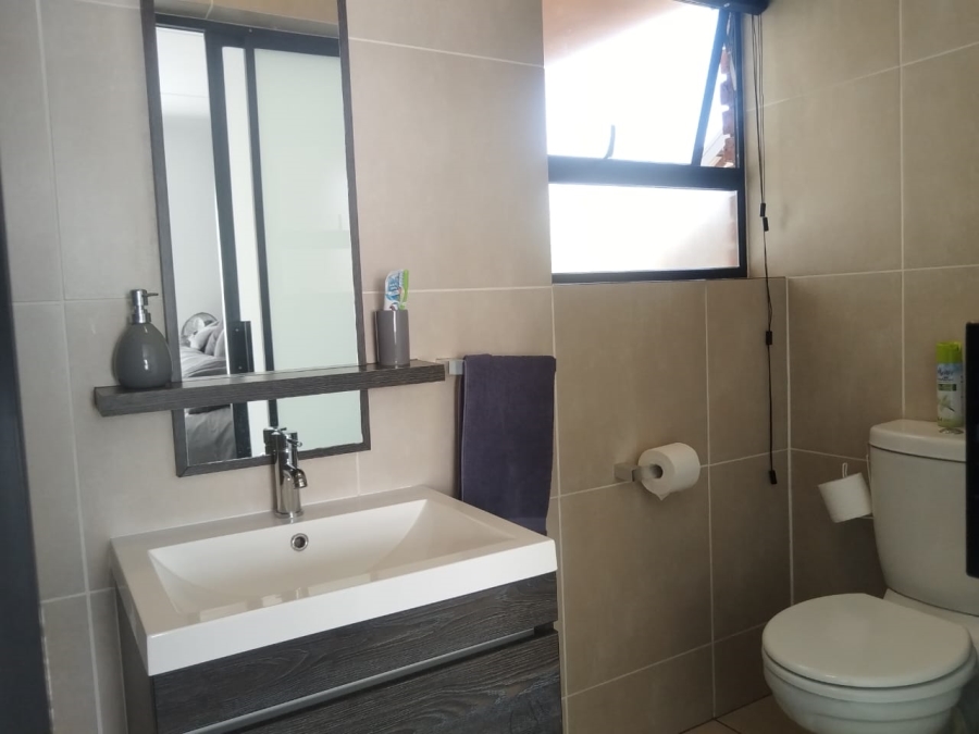 3 Bedroom Property for Sale in Greenstone Crest Gauteng
