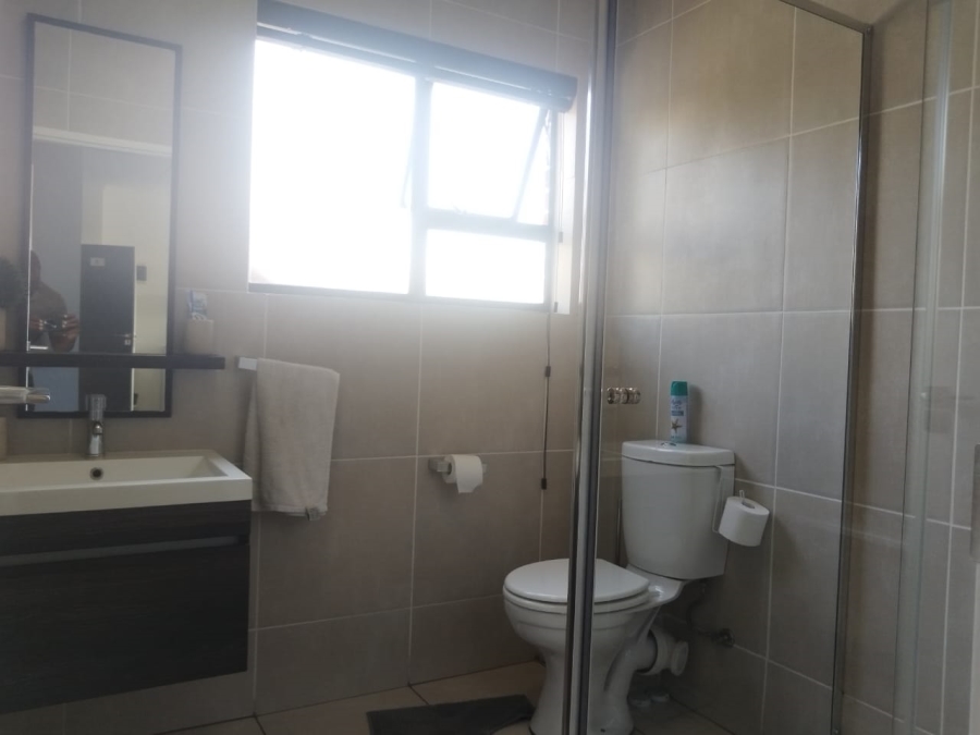 3 Bedroom Property for Sale in Greenstone Crest Gauteng