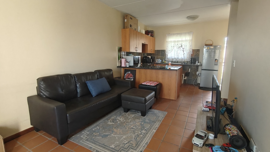 To Let 1 Bedroom Property for Rent in Sundowner Gauteng