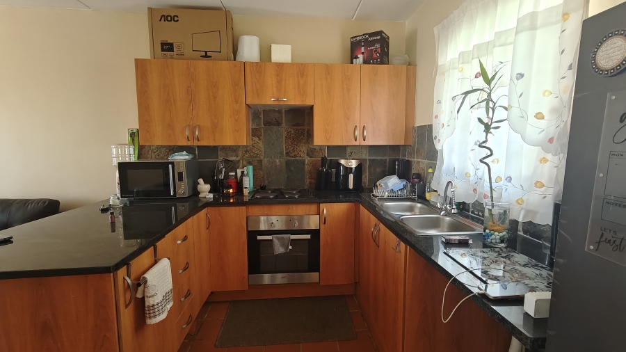 To Let 1 Bedroom Property for Rent in Sundowner Gauteng