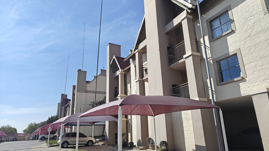 To Let 1 Bedroom Property for Rent in Sundowner Gauteng