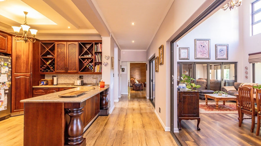 7 Bedroom Property for Sale in Cornwall Hill Gauteng