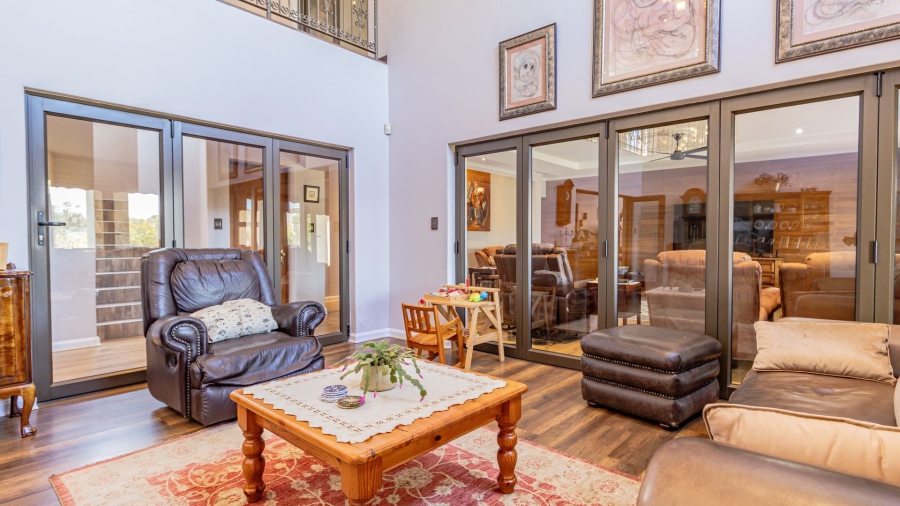 7 Bedroom Property for Sale in Cornwall Hill Gauteng