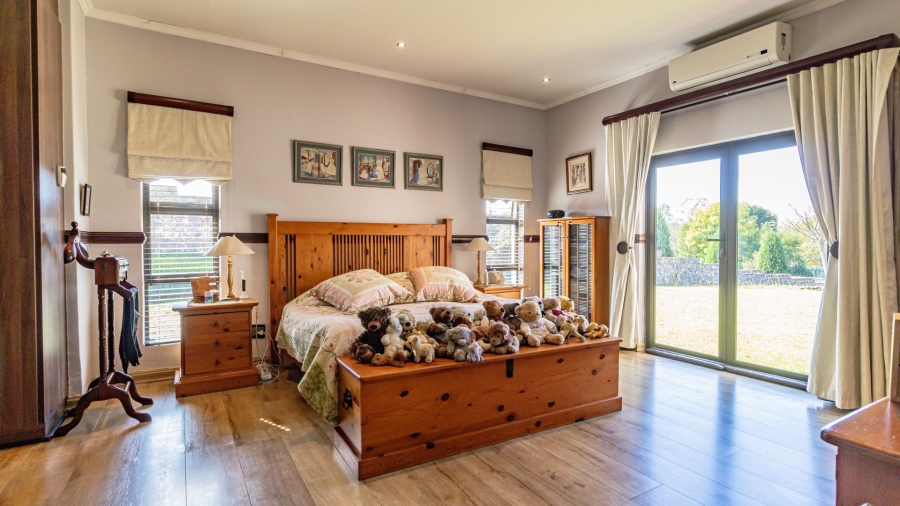 7 Bedroom Property for Sale in Cornwall Hill Gauteng