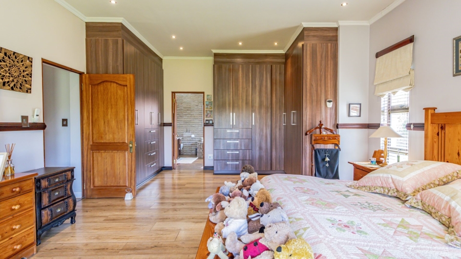 7 Bedroom Property for Sale in Cornwall Hill Gauteng