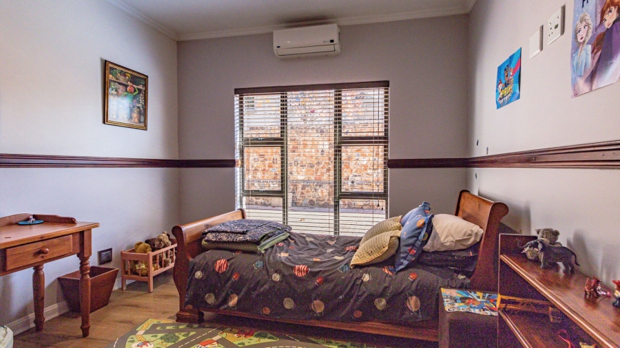 7 Bedroom Property for Sale in Cornwall Hill Gauteng