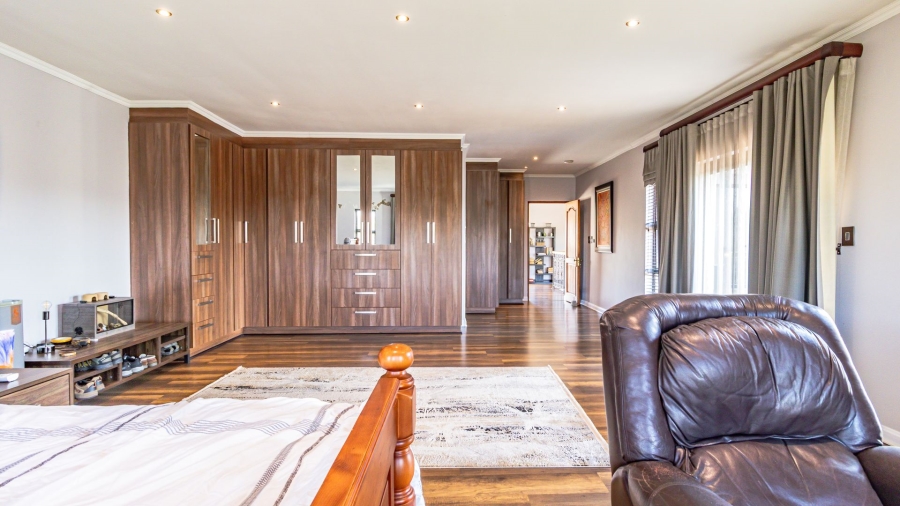 7 Bedroom Property for Sale in Cornwall Hill Gauteng
