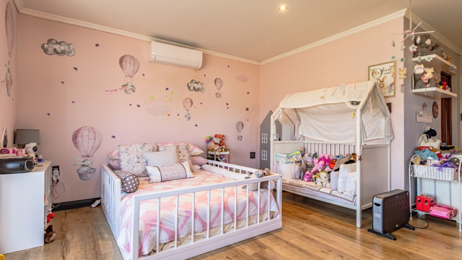 7 Bedroom Property for Sale in Cornwall Hill Gauteng