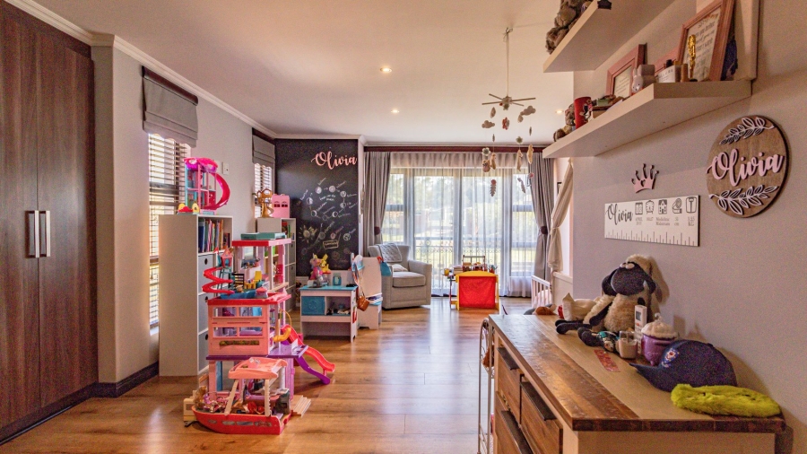 7 Bedroom Property for Sale in Cornwall Hill Gauteng