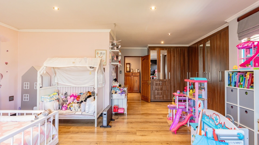 7 Bedroom Property for Sale in Cornwall Hill Gauteng