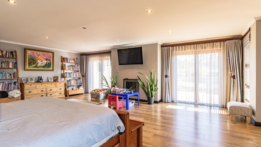 7 Bedroom Property for Sale in Cornwall Hill Gauteng