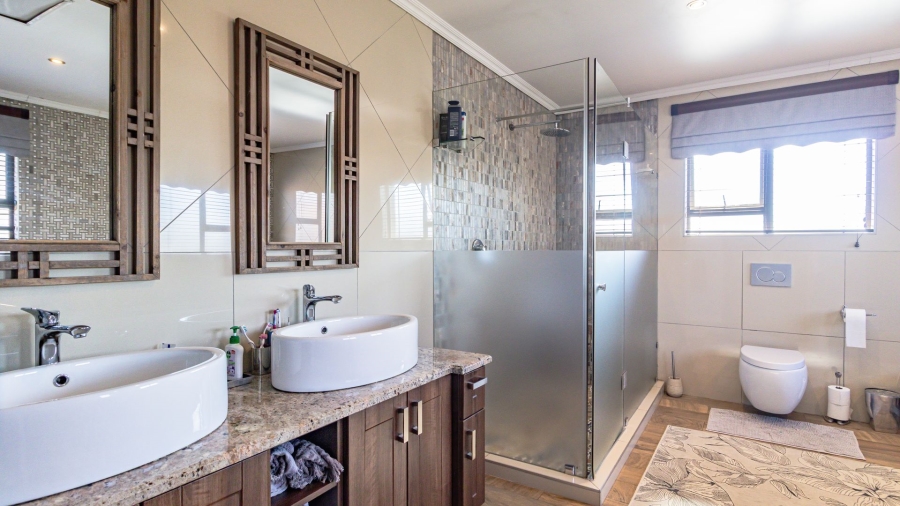 7 Bedroom Property for Sale in Cornwall Hill Gauteng