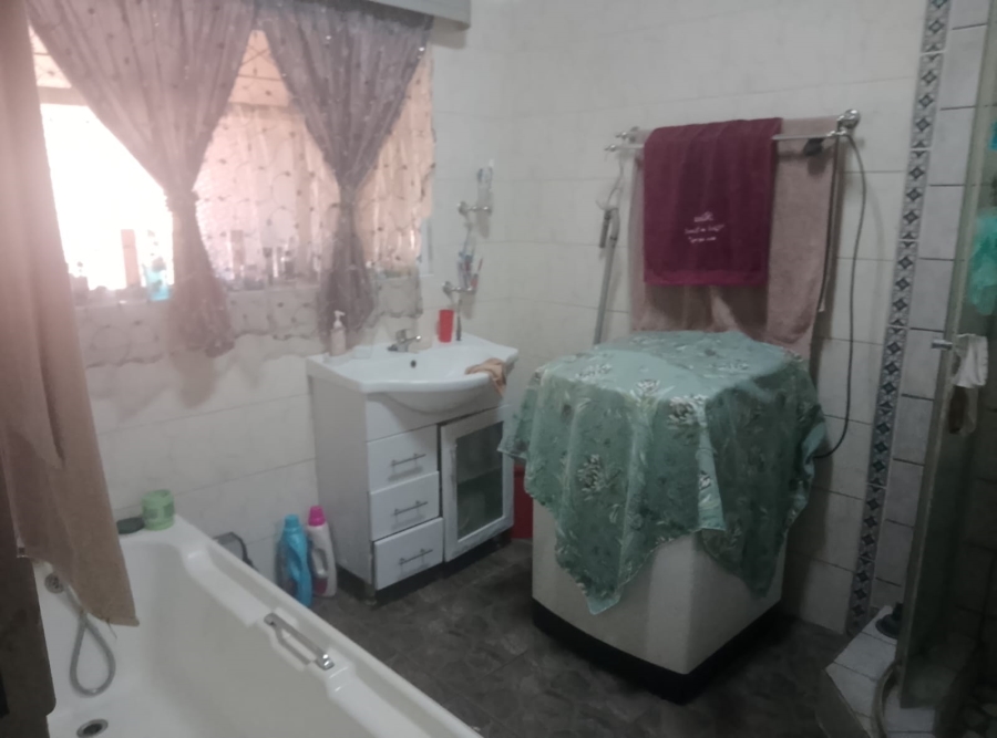 3 Bedroom Property for Sale in Casseldale Gauteng