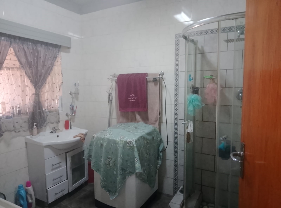 3 Bedroom Property for Sale in Casseldale Gauteng