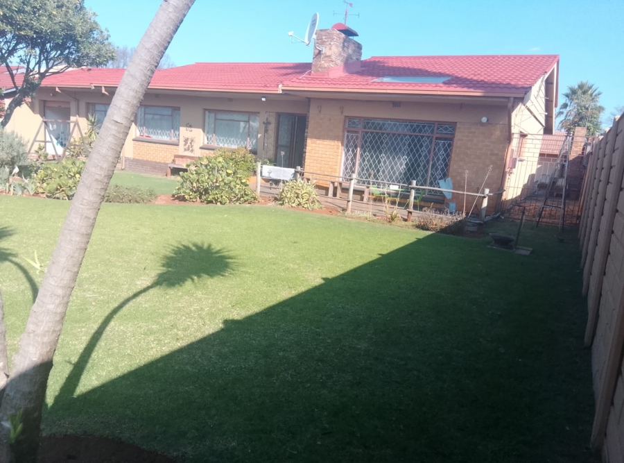3 Bedroom Property for Sale in Casseldale Gauteng