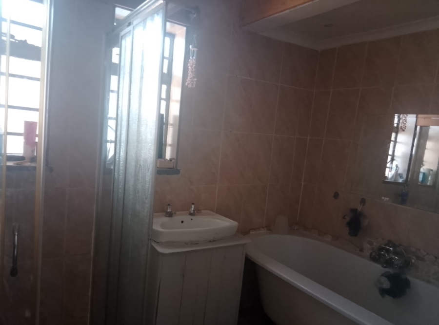 3 Bedroom Property for Sale in Casseldale Gauteng