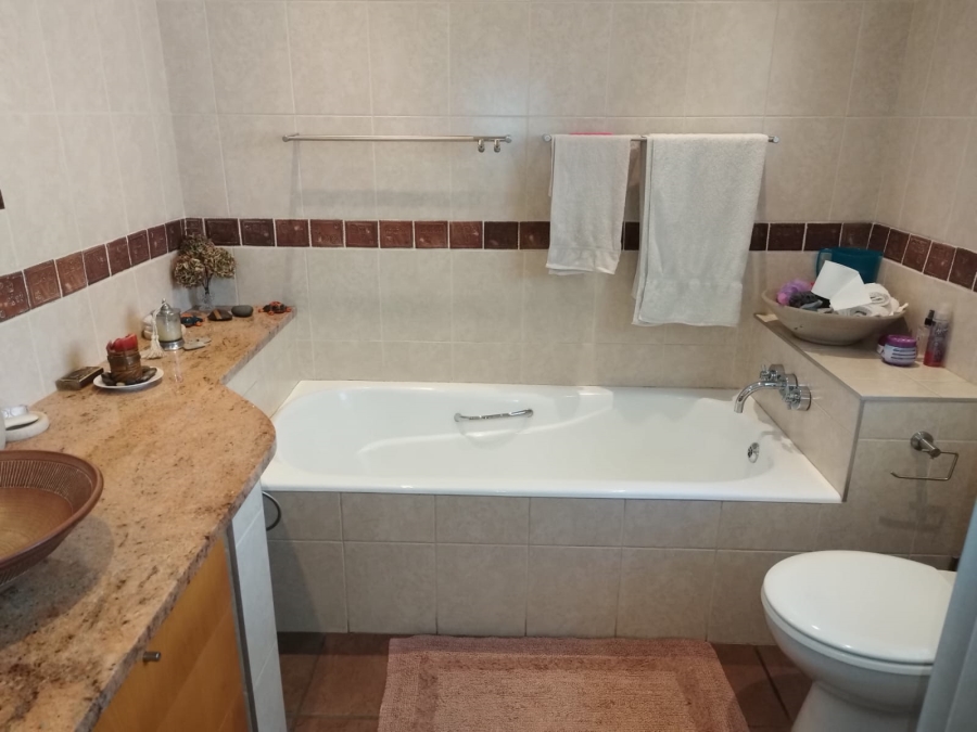 4 Bedroom Property for Sale in Norkem Park Gauteng