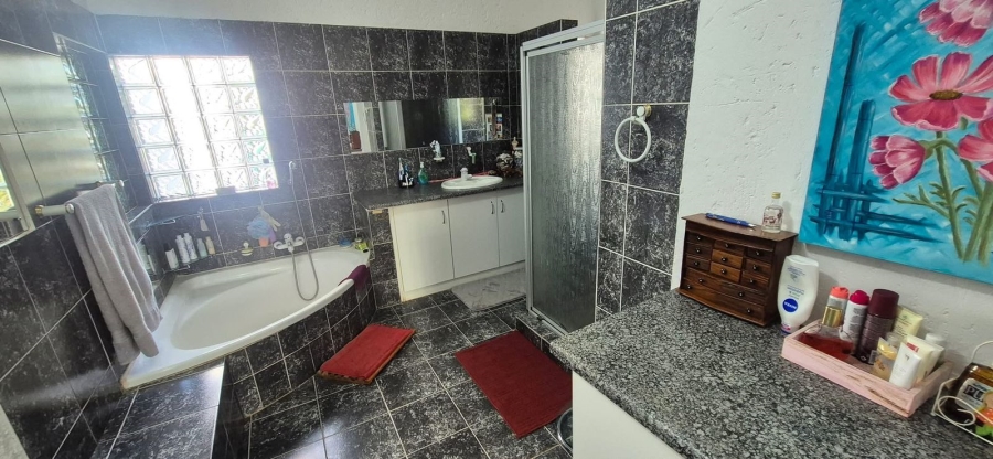 4 Bedroom Property for Sale in Fochville Gauteng
