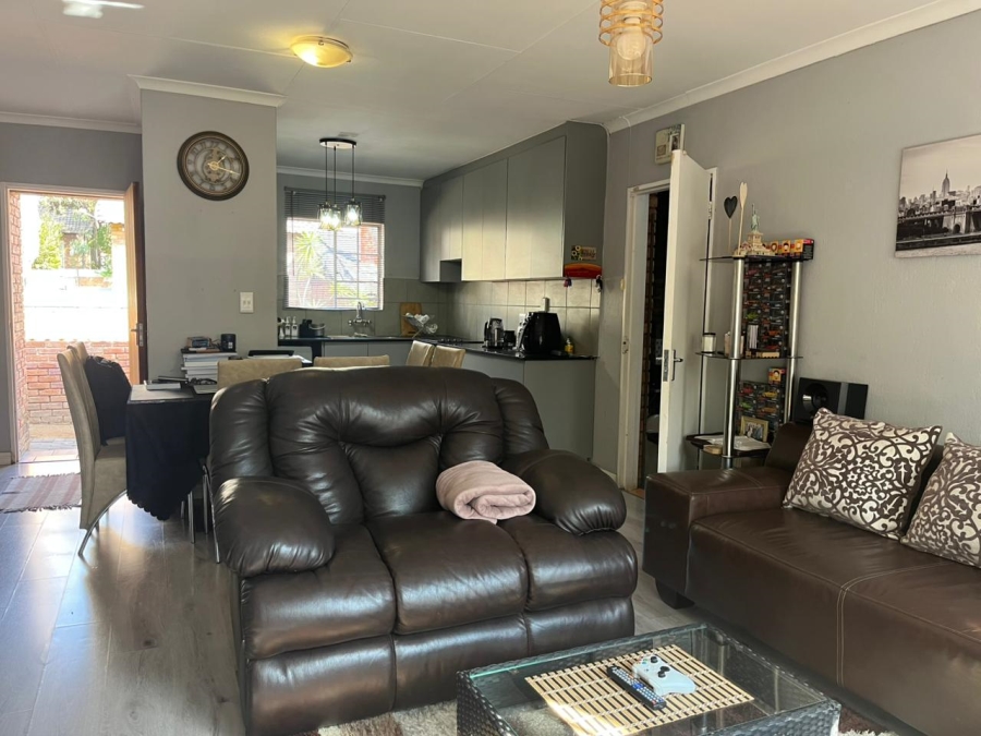 To Let 2 Bedroom Property for Rent in Kyalami Hills Gauteng