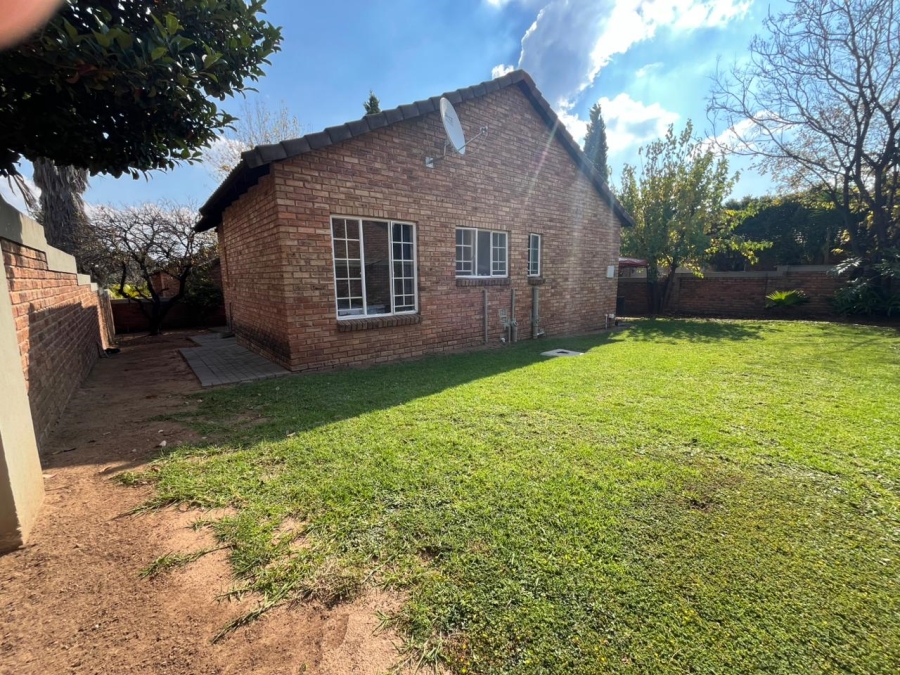 To Let 2 Bedroom Property for Rent in Kyalami Hills Gauteng
