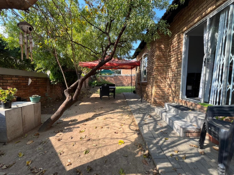 To Let 2 Bedroom Property for Rent in Kyalami Hills Gauteng