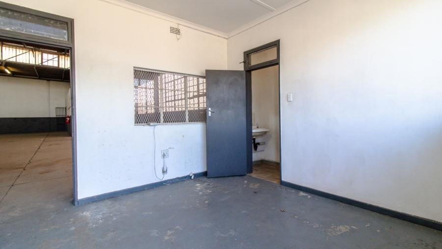 To Let Commercial Property for Rent in Booysens Gauteng