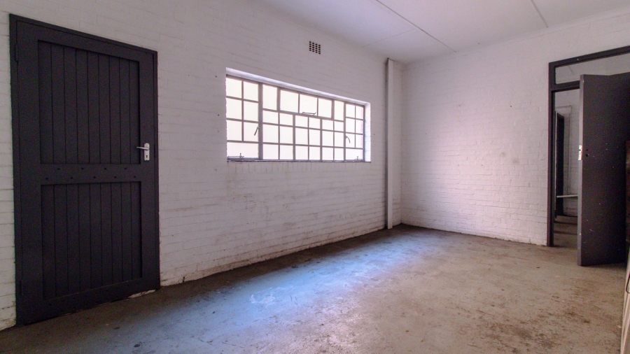 To Let Commercial Property for Rent in Booysens Gauteng